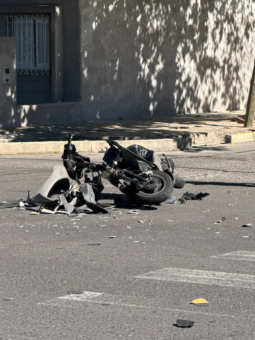 El violento impacto tuvo lugar en calle Mendoza y Colombia, en Capital.&nbsp;