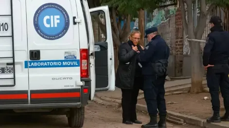 Conmoción en Salta: un hombre asesinó a su esposa y se disparó frente a su hijo de 15 años