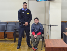 Raúl Alcayaga seguirá preso en el Servicio Penitenciario Provincial. Raúl Alcayaga seguirá preso en el Servicio Penitenciario Provincial.