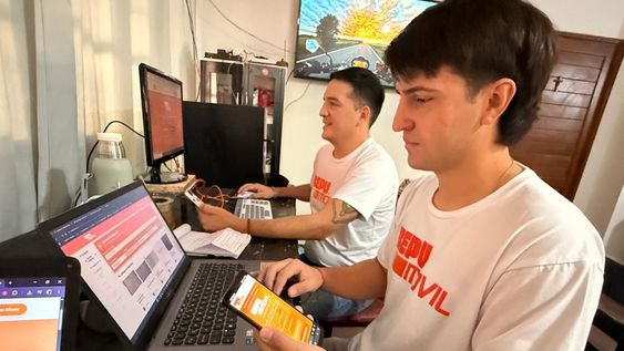 Los sanjuaninos Leandro Barrios y Emanuel Pintor innovaron el mercado con dos App del rubro construcción y automotor.