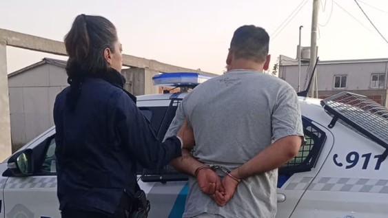 Horror. El sujeto admitió que apuñaló a su mujer.