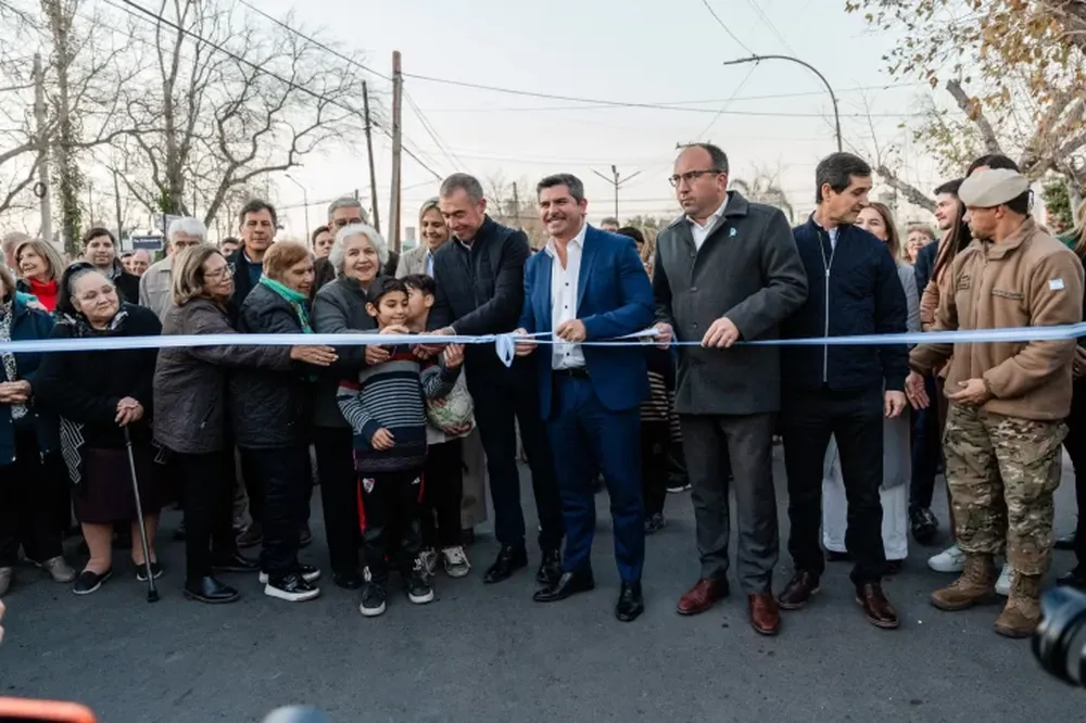Inauguraron obras de repavimentación en un importante barrio de Rivadavia
