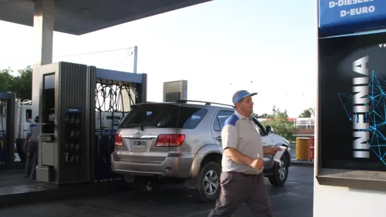 YPF aumentó el combustible por segunda vez en el mes: esta vez el incremento es del 3,5%