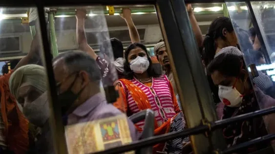 India supera los 10 millones de casos de coronavirus