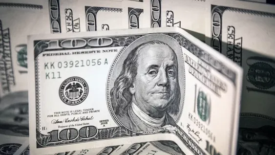El dólar blue trepó dos pesos, llegó a los $492 y en San Juan se negoció a $502