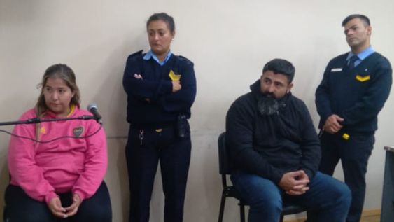 KAREN HEREDIA y el pastor evangélico, Carlos Alberto Balmaceda, seguirán presos. El juez Roberto Montilla, ordenó que pasen un mes con prisión preventiva en la cárcel de Chimbas.