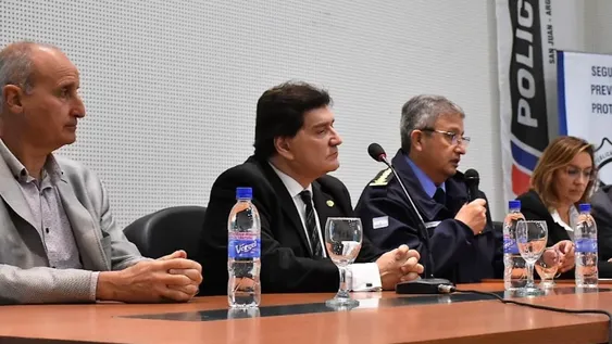 En los frentes calculan tener los primeros resultados de la elección desde las 23.30