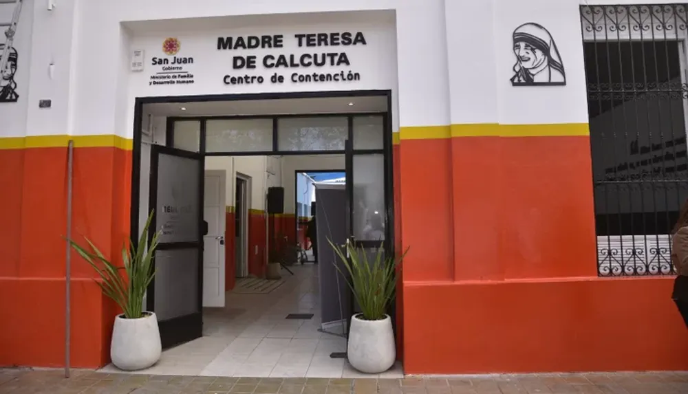 ASISTENCIA. En los refugios Papa Francisco y Madre Teresa de Calcula los varones reciben asistencia con alojamiento, comida nutritiva y ropa de abrigo.