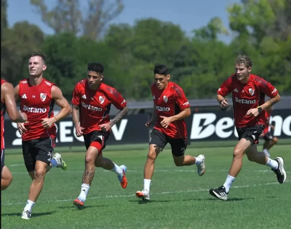 Renovación. River Plate comenzó una nueva etapa tras el flojo 2025 y se instala en el Sur para prepararse.