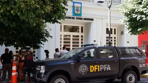 Allanamientos en AFA: encontraron documentación vinculada a Faroni donde se quedaba con una comisión del 30%