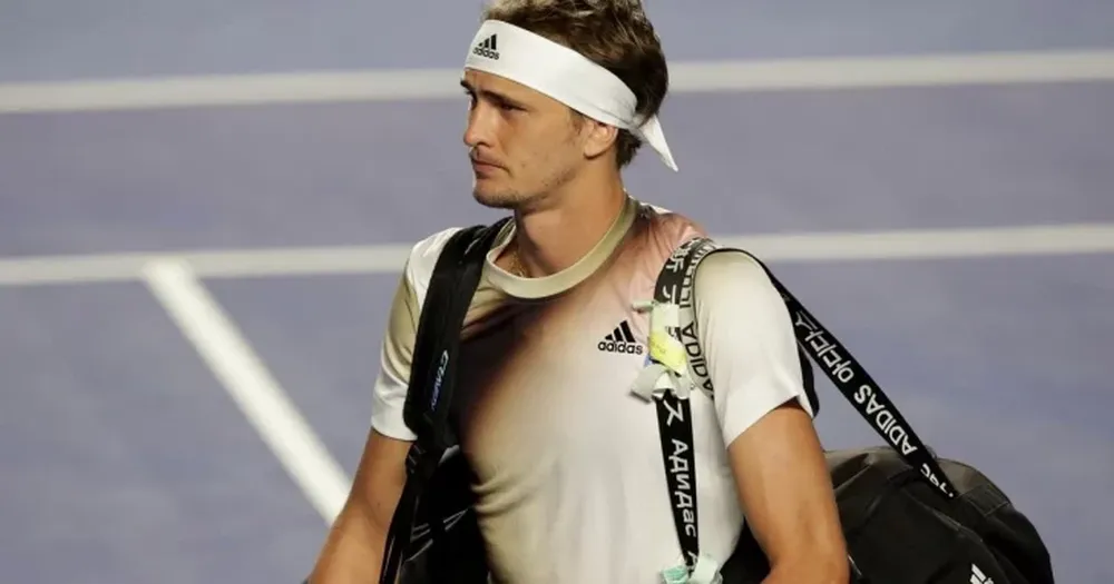 Zverev atacó a raquetazos al juez de silla y fue echado de Acapulco: “Estoy decepcionado”