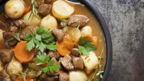 Recetas para preparar 5 potentes guisos para pasar el frío: opciones riquísimas para todos los gustos