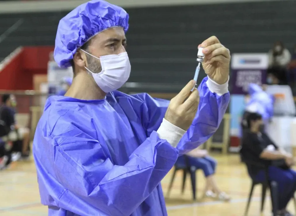 Geriátricos: en tres días quieren vacunar al 1% de la población de más de 60 años