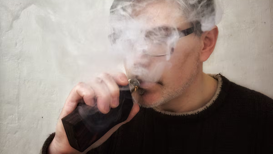 vapeadores: tras la comercializacion libre un especialista de san juan advierte sobre los efectos en la salud