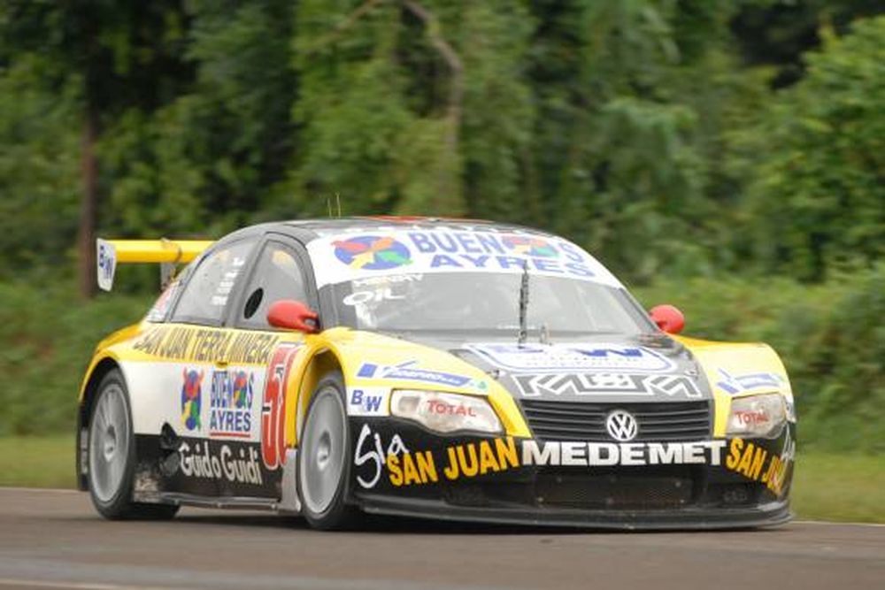 Henry larga entre los 20 del Super Sprint