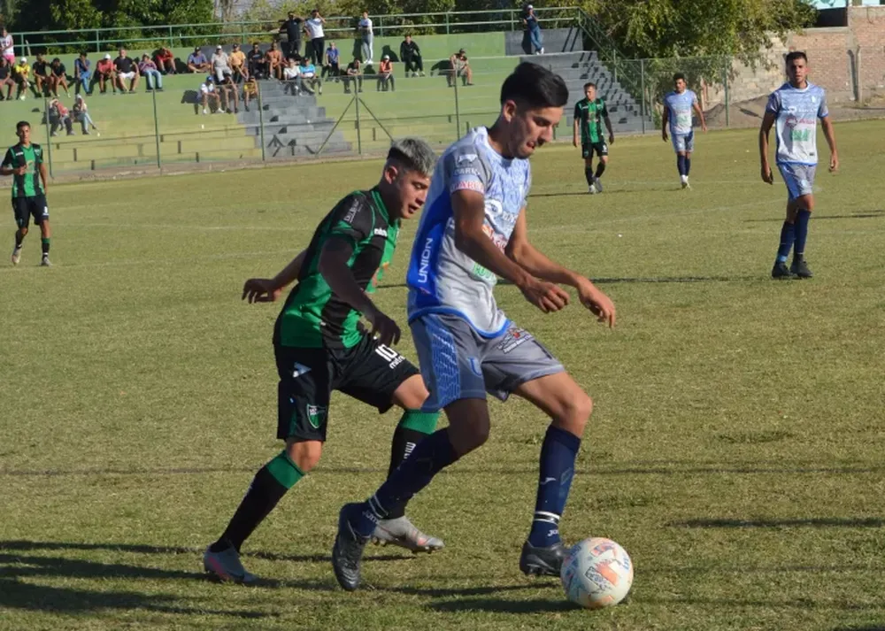 Unión empató con San Martín y sigue mandando, pero ahora por solo un punto