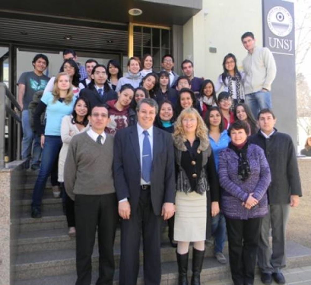 UNSJ: llegaron estudiantes de 9 países para cursar distintas carreras