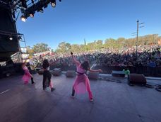 La música en los tres escenarios hizo vibrar a las cientos de miles de personas que asistieron al Festi Joven 2026.