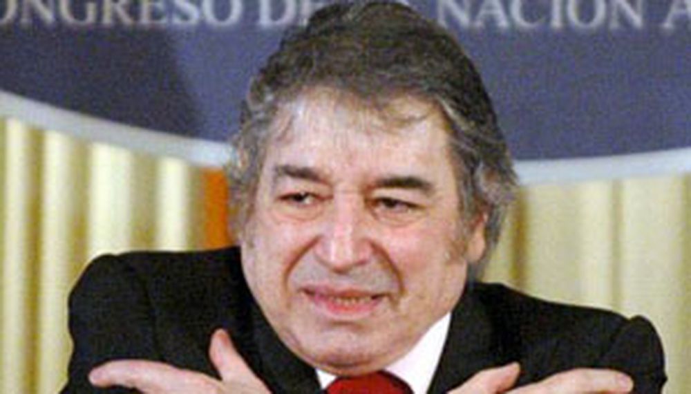 Sandro, estable tras la operación por una infección urinaria