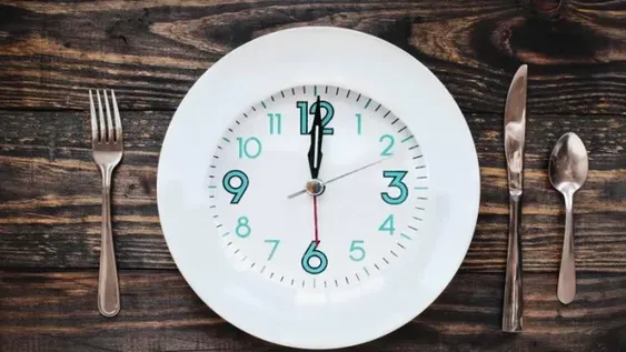 Ayuno intermitente: ¿es cierto que ayuda a adelgazar?