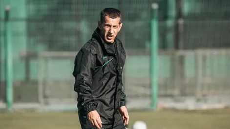 A 48 horas del descenso a la Primera Nacional, Pipi Romagnoli dejó de ser el director técnico de San Martín