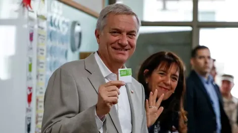 Elecciones en Chile: tras emitir su voto, Kast aseguró que el país atraviesa “una situación muy compleja”