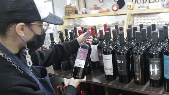 Por segundo año cayó el consumo de vinos en el mercado interno, ahora 1,3%