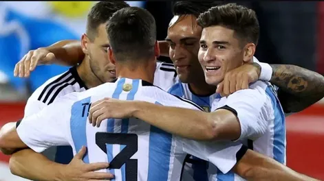 “Scaloni nos confesó que tiene muy difícil la elección para el Mundial”, contó Tagliafico