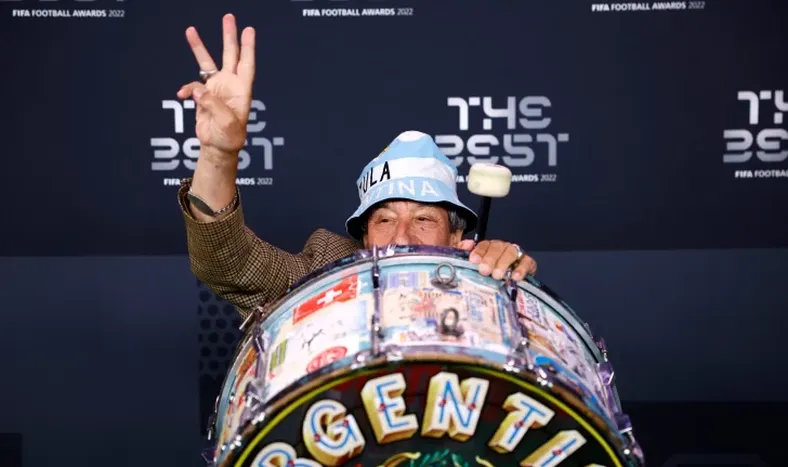 Quién es ‘El Tula’, el argentino que recogió el premio a la mejor hinchada