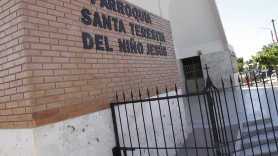Cura sanjuanino intentó seducir a un joven por mensajes, lo escracharon y renunció