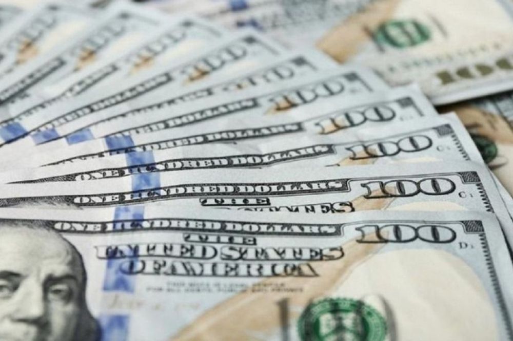 El dólar bajó por tercera vez consecutiva y se ubicó en $38,19