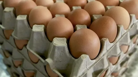 El mensaje viral de una comerciante para que un deudor pague un cartón de huevos