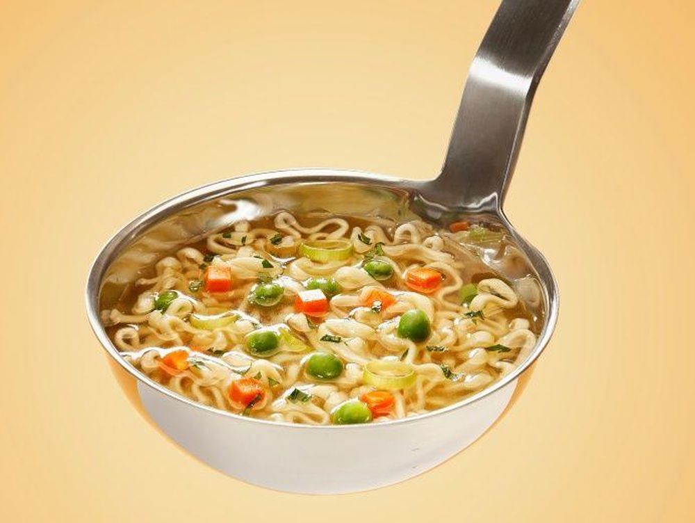 Las sandalias de moda que critican porque se parecen a “una sopa”