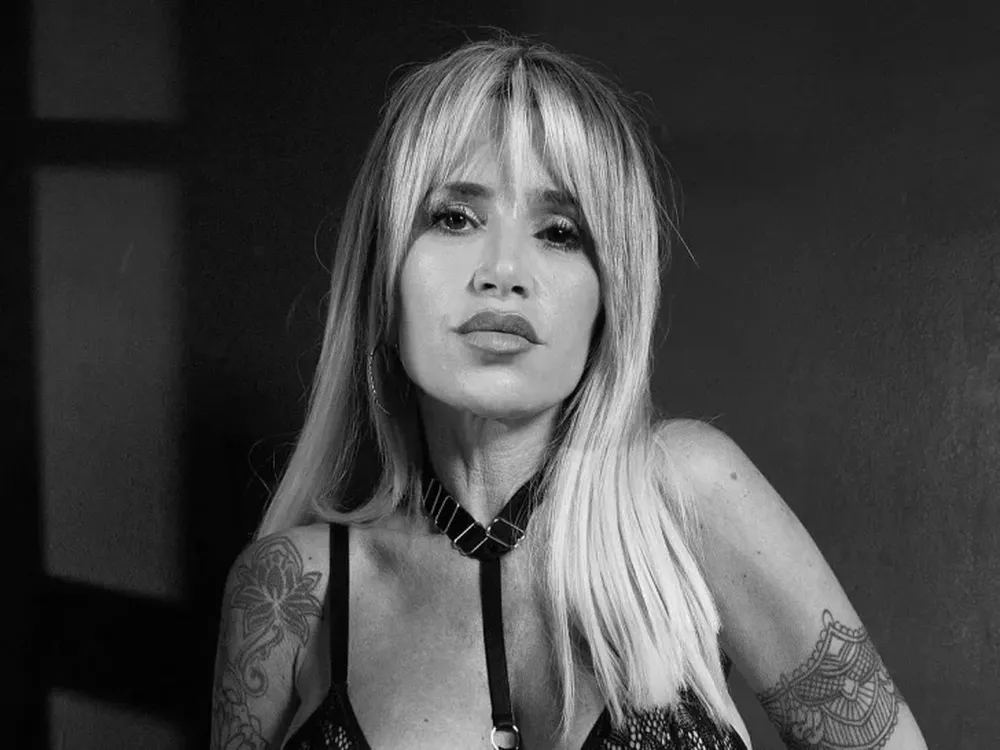 Florencia Peña sacudió Instagram con un conjunto de lencería negra de cuero: “Voy subiendo…”