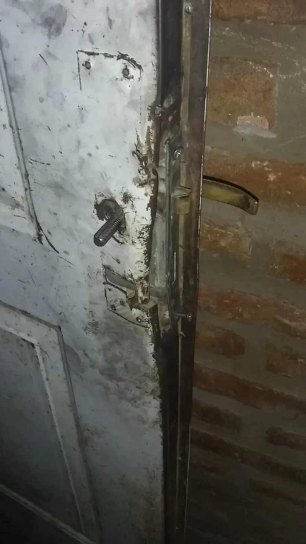 Mientras trabajaban, a comerciante y directora de escuela les robaron casi $3,5 millones