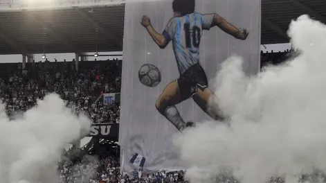 [Fotos] El homenaje en las canchas de la Liga Profesional a Diego Maradona
