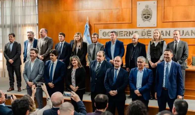 Orrego presentó un plan provincial para combatir la drogadicción en San Juan: con el foco en los jóvenes, creará un lugar para contenerlos