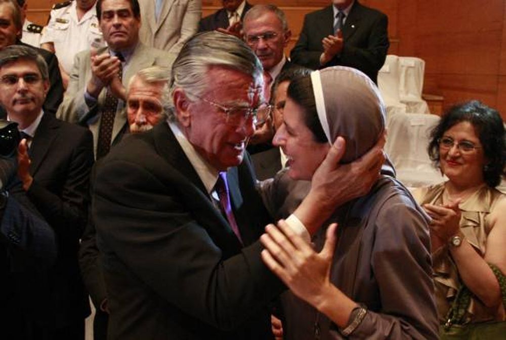 Flavia, la presencia que emocionó al Gobernador