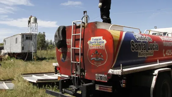 La odisea de 90 familias que viven sin agua hace más de tres meses