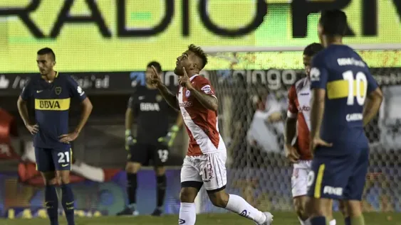 Boca fue derrotado por tercera vez, pero sigue puntero con buena diferencia