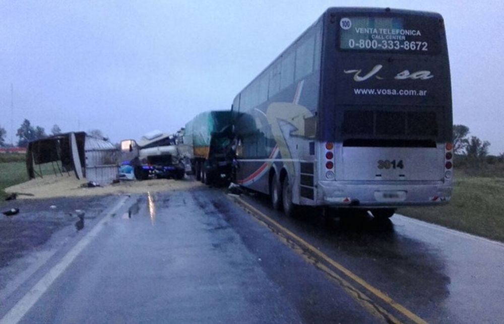 Tres muertos por impactante choque triple en Santa Fe