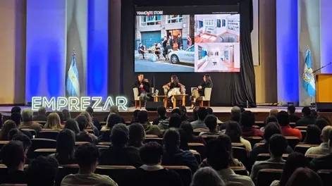 Diario de Cuyo | A SALA LLENA. El segundo Emprezar del año fue en el Centro de Convenciones, enfocado en jóvenes. Hace algunos meses hubo uno para mujeres y desde la unión están organizando un tercero con formato de expo.