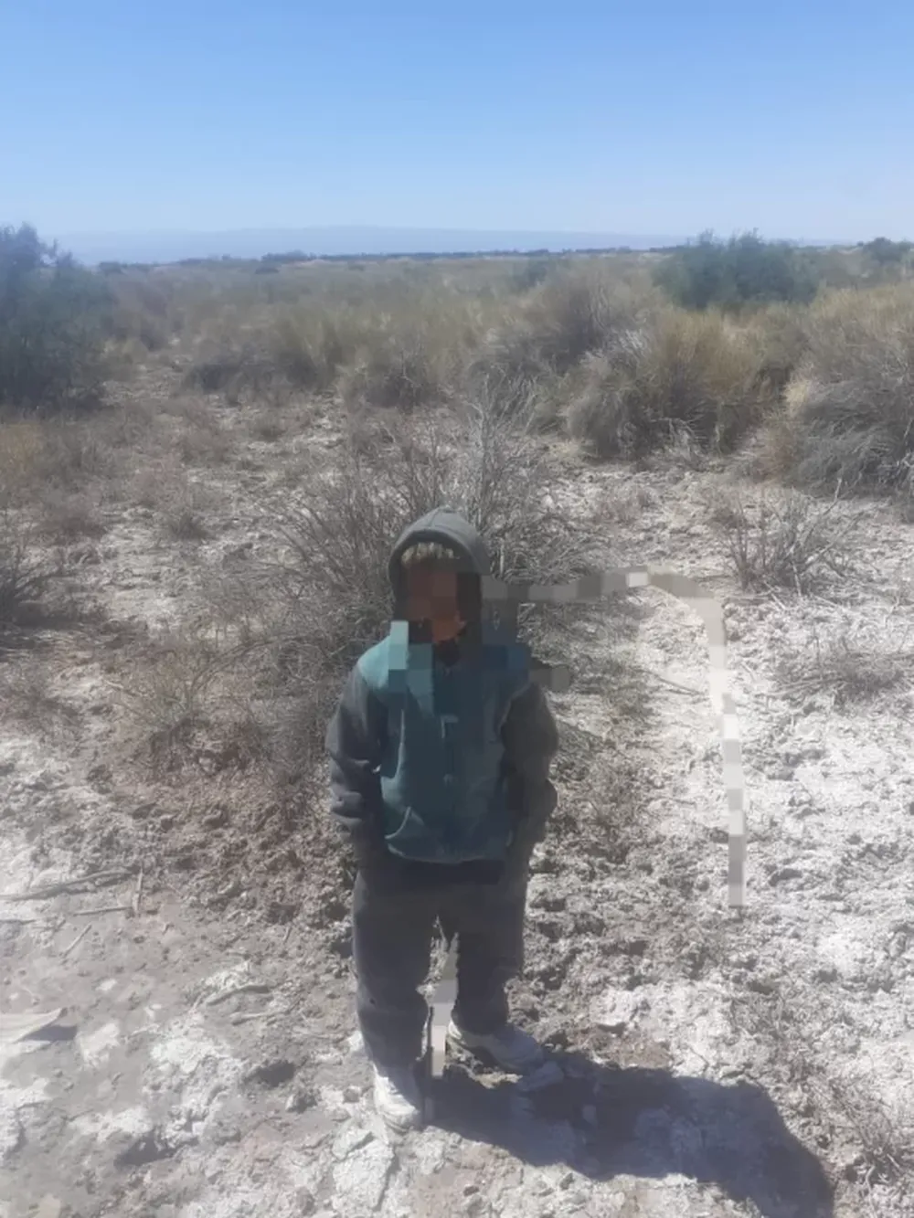 Así se encontraba en nene hallado en un descampado.