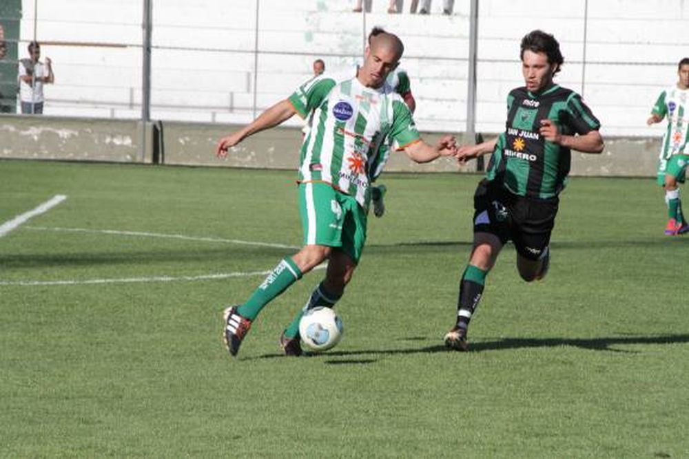 Sportivo va por la punta