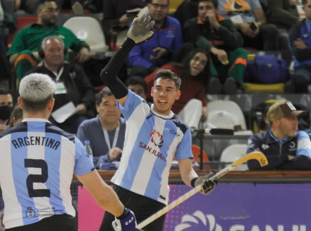 Balmaceda, tras el doble título sudamericano, firmó con el “Parede FC” de Portugal