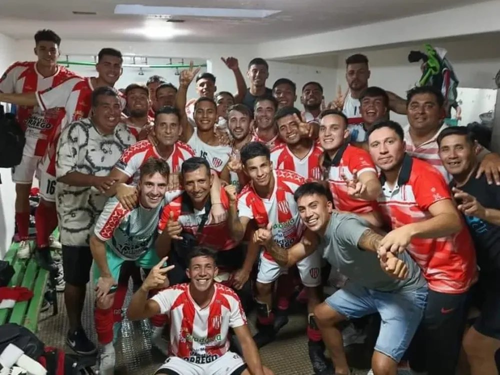 Rivadavia hizo pesar la goleada de la ida, clasificó y habrá un sanjuanino en la final cuyana