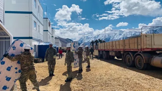 Barrick donó camas, carpas, 2 edificios y 21 contenedores