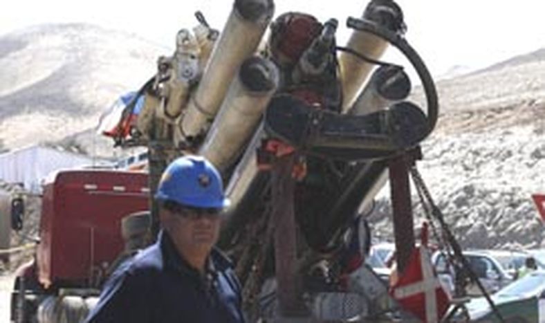 Los mineros piden a Piñera que los “saque del infierno”