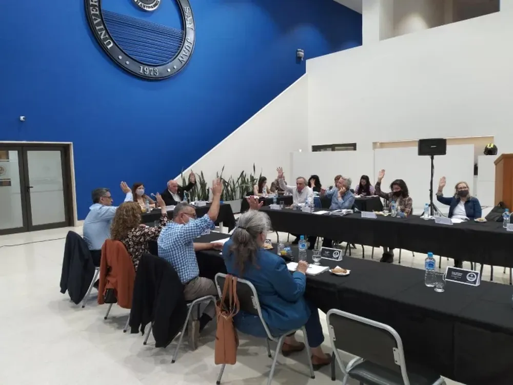 El Consejo Superior aprobó la presencialidad plena para todas las actividades académicas