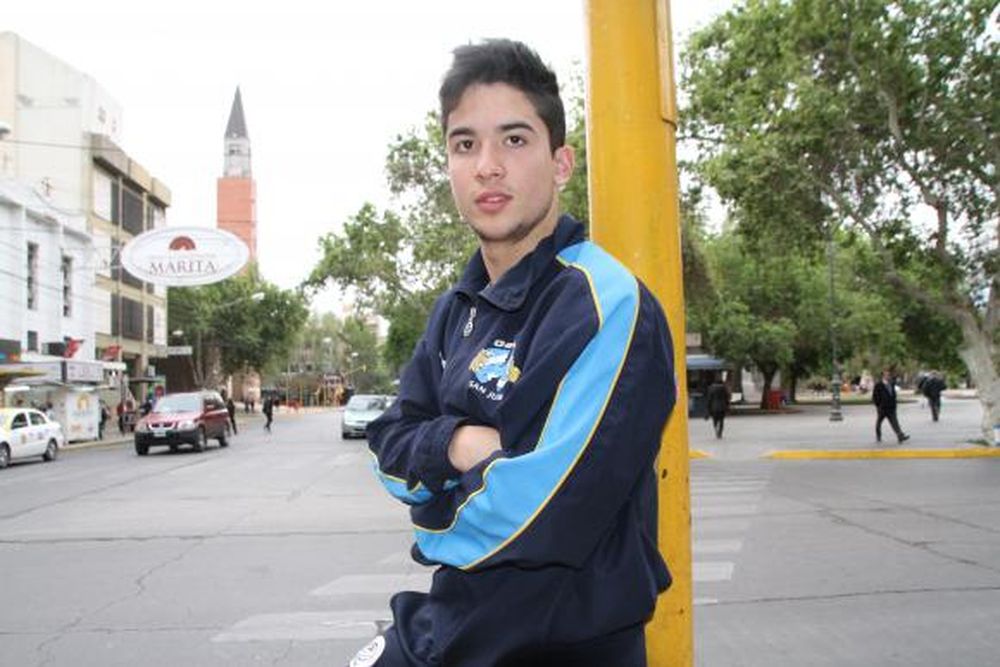 “Me decían que jugara de líbero”